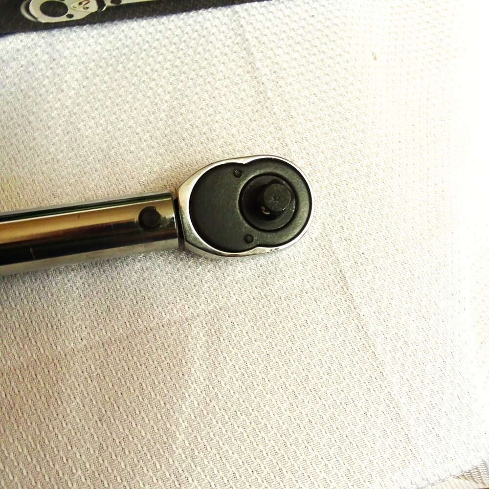 3/8" Torque Wrench Snap Socket Professional Drive Click Type Ratcheting - Picture 5 of 8